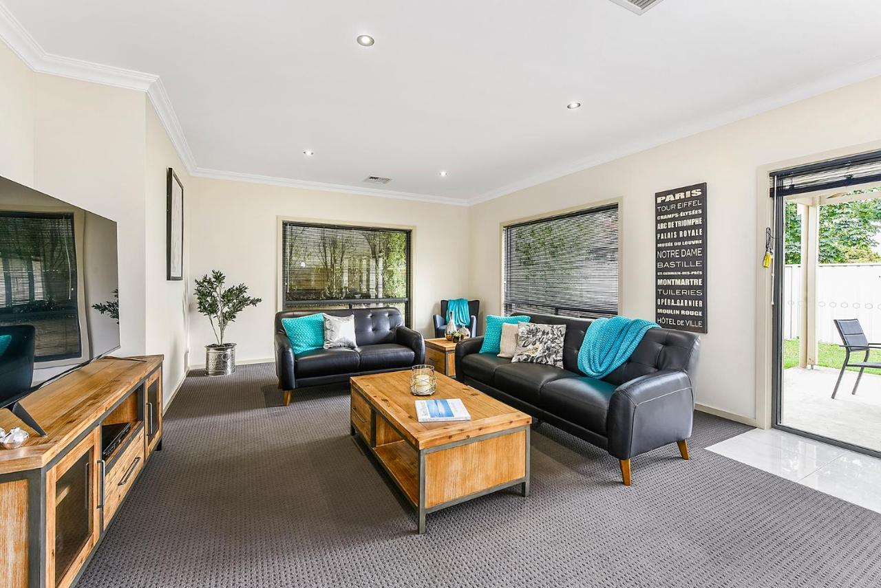 Accommodation On Lansell 1 Being Unit 1 Of 6 Lansell Street Mount Gambier Exterior photo